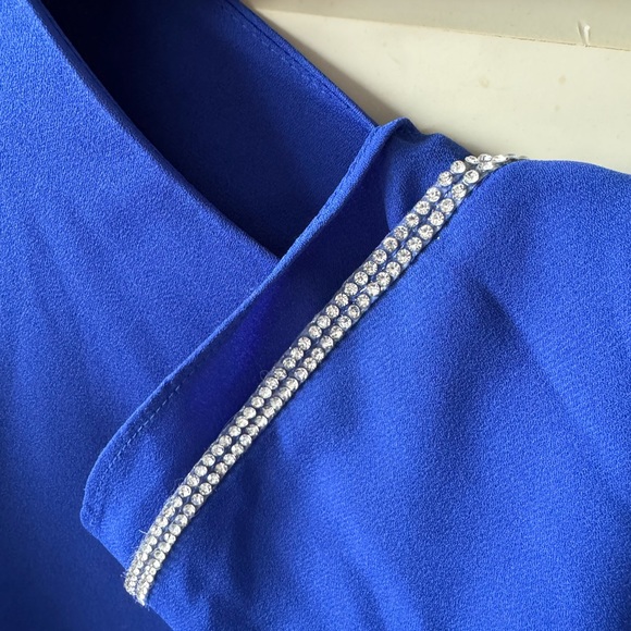 Laura Holiday collection blouse with rhinestones - Picture 3 of 6